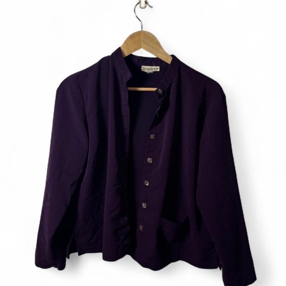 Vintage TravelSmith Purple Button-Up Blouse Size M - Picture 3 of 6